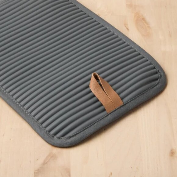 KitchenAid Navy Gray Silicone Oven Mitts & Pot Holders Set | Striped Modern Farm - Picture 3 of 4